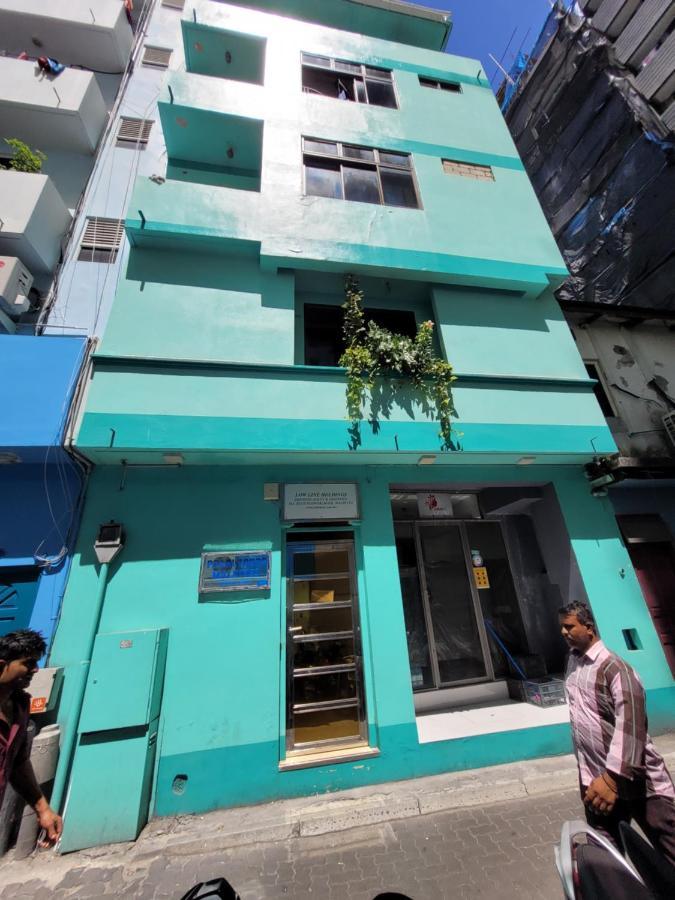Ontrack Travel Transit Hotel Male Exterior photo